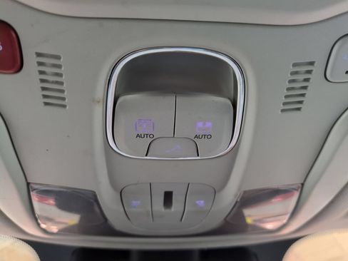 Used 2018 Jeep Renegade Trailhawk AWD/4WD image 25