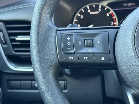 Certified 2023 Nissan Rogue SV image 27