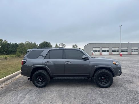 Used 2023 Toyota 4Runner TRD Off-Road Premium image 4