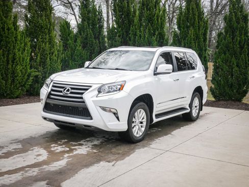 Used 2016 Lexus GX 460 w/ Premium Package image 5