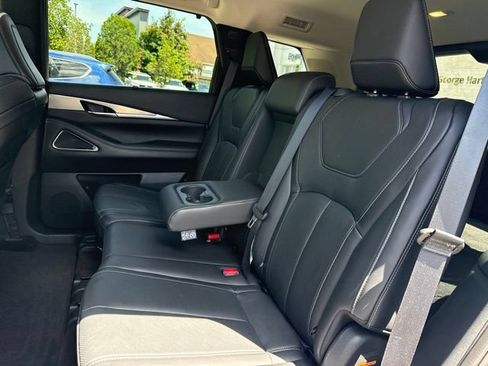 Certified 2025 INFINITI QX60 Luxe w/ Vision Package AWD/4WD image 10