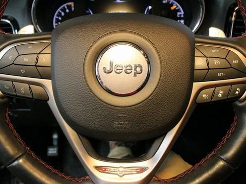 Used 2019 Jeep Grand Cherokee Trailhawk w/ Trailhawk Luxury Group image 22