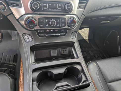 Used 2020 Chevrolet Tahoe Premier AWD/4WD image 14