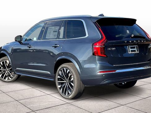 New 2026 Volvo XC90 T8 Ultra image 3