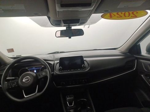 Used 2024 Nissan Rogue S FWD image 14