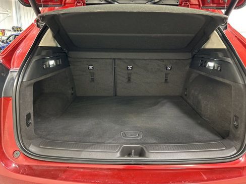 Used 2023 Buick Envision Avenir image 32