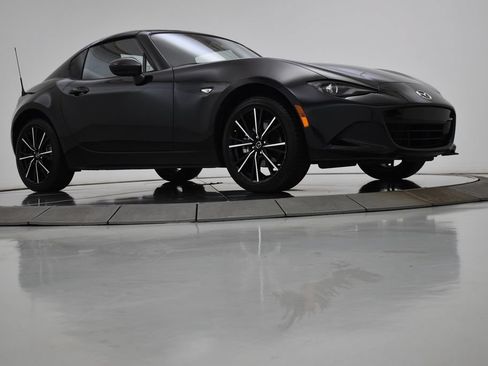 Certified 2025 MAZDA MX-5 Miata RF Grand Touring RWD image 11