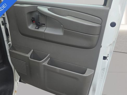 Used 2012 Chevrolet Express 2500 RWD image 19