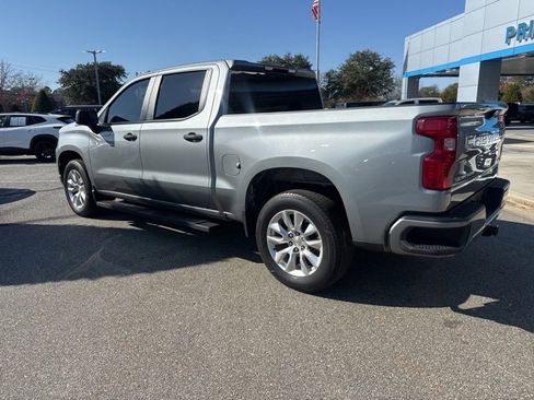 Used 2024 Chevrolet Silverado 1500 Custom image 3