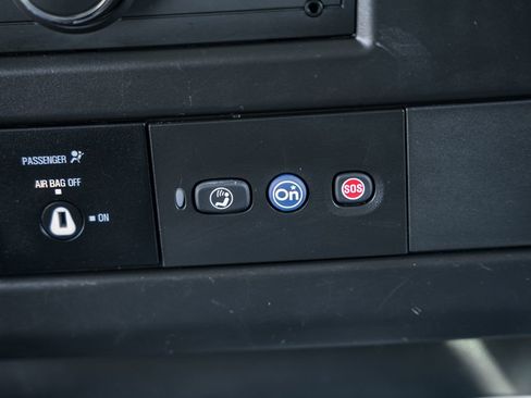 Used 2023 GMC Savana 2500 image 28