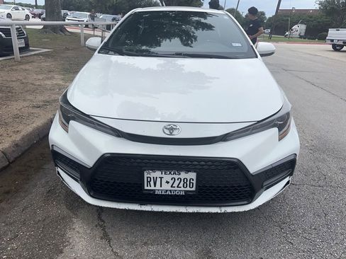 Used 2021 Toyota Corolla SE FWD image 2