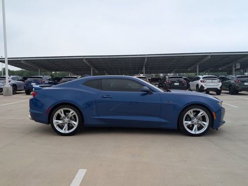 Used 2022 Chevrolet Camaro LT w/ Technology Package RWD image 7