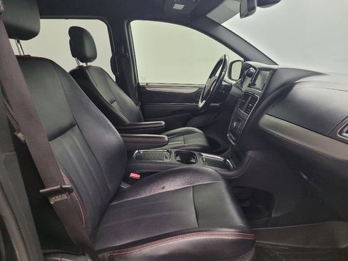 Used 2019 Dodge Grand Caravan GT FWD image 21