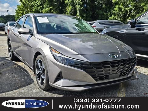 Used 2023 Hyundai Elantra SEL w/ Convenience Package FWD image 1