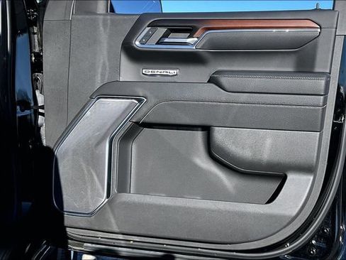 Used 2024 GMC Sierra 1500 Denali w/ Technology Package image 29