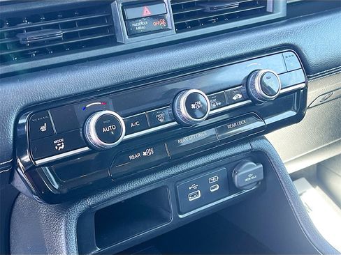 Used 2024 Honda Pilot EX-L image 15