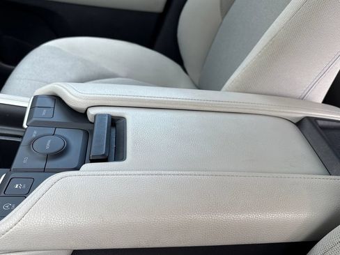 Used 2025 Toyota Grand Highlander FWD image 21