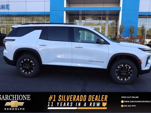 New 2026 Chevrolet Traverse Z71 w/ Enhanced Driving Package image 1