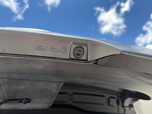 Used 2025 Ford F150 Lightning Lariat AWD/4WD image 18