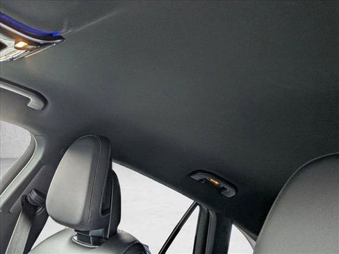 Certified 2025 Mercedes-Benz GLC 300 4MATIC image 17