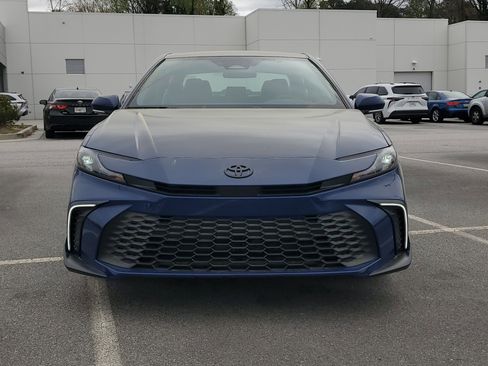 New 2026 Toyota Camry SE image 2