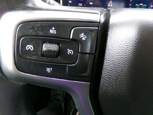 Used 2022 Chevrolet Silverado 1500 LT AWD/4WD image 15