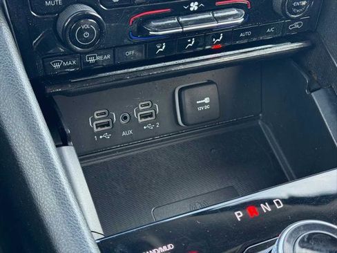 Certified 2024 Jeep Grand Cherokee Limited w/ Luxury Tech Group II image 30