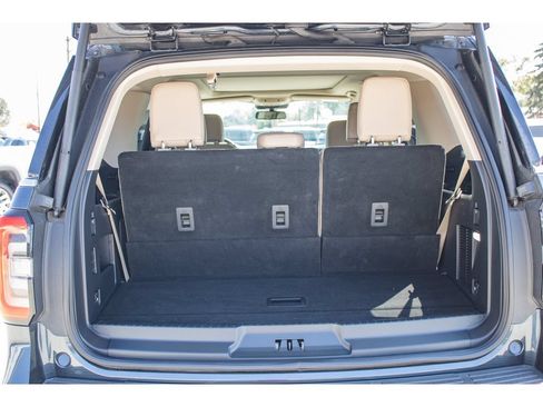 Used 2024 Ford Expedition Limited AWD/4WD image 12