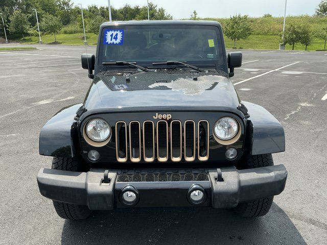 Used 2014 Jeep Wrangler Unlimited Sahara AWD/4WD image 10