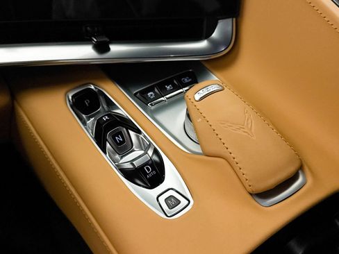 Used 2022 Chevrolet Corvette Stingray Premium Cpe w/ Z51 Performance Package RWD image 30