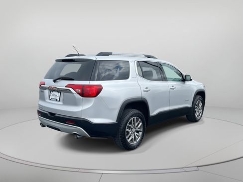 Used 2019 GMC Acadia SLE image 3