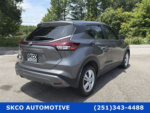 Used 2023 Nissan Kicks S FWD image 5