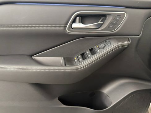 New 2026 Nissan Rogue Platinum image 22