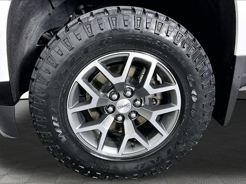 Certified 2022 GMC Canyon AT4 AWD/4WD image 31