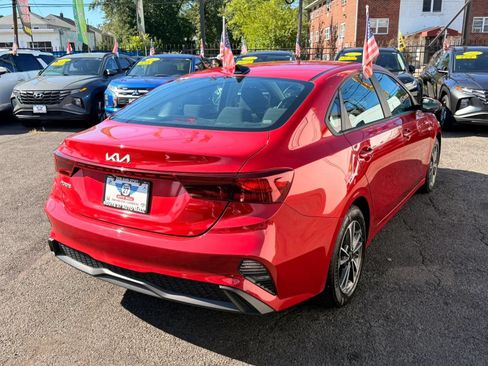 Used 2024 Kia Forte LXS FWD image 7