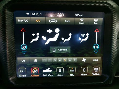 Used 2020 Jeep Gladiator Overland image 27