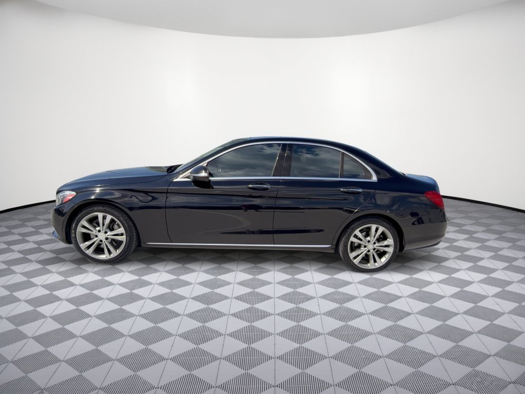 Used 2015 Mercedes-Benz C 300 4MATIC Sedan image 2