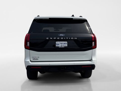 Used 2025 Ford Expedition Active image 5