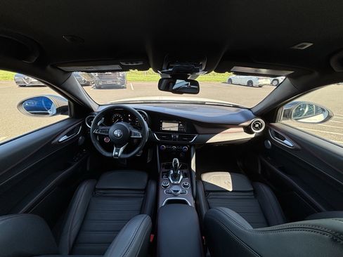 Used 2024 Alfa Romeo Giulia Quadrifoglio RWD image 2