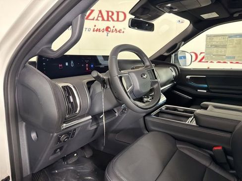 New 2025 Ford Expedition Platinum w/ Stealth Appearance Package image 15