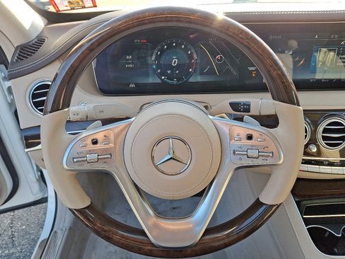 Used 2019 Mercedes-Benz S 560 4MATIC Sedan image 21