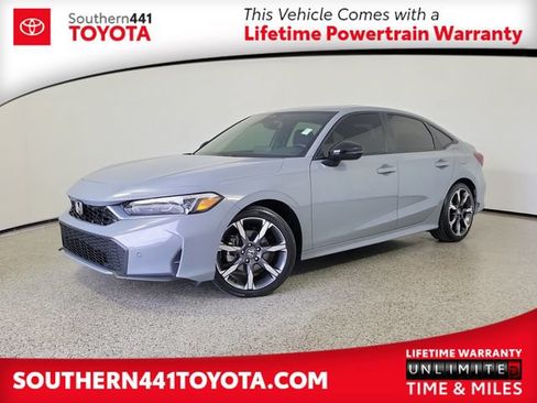 Used 2025 Honda Civic Sport image 1
