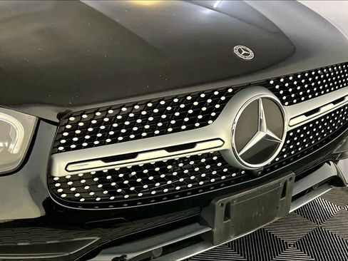 Used 2022 Mercedes-Benz GLC 300 4MATIC image 32