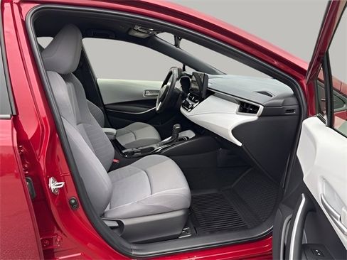 Used 2024 Toyota Corolla SE image 11