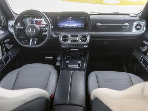 Used 2025 Mercedes-Benz G 550 image 46