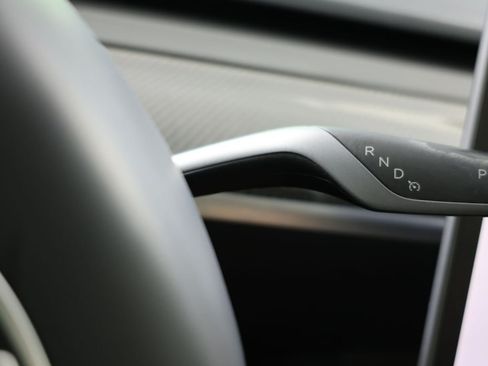 Used 2023 Tesla Model 3 Standard Range RWD image 6