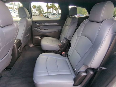 Used 2023 Buick Enclave Essence FWD image 17