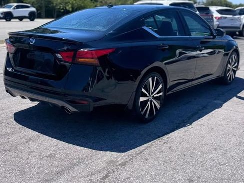 Used 2021 Nissan Altima 2.5 SR FWD image 7