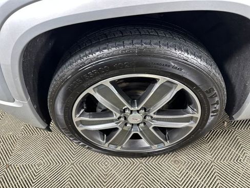 Used 2019 GMC Acadia Denali AWD/4WD image 10
