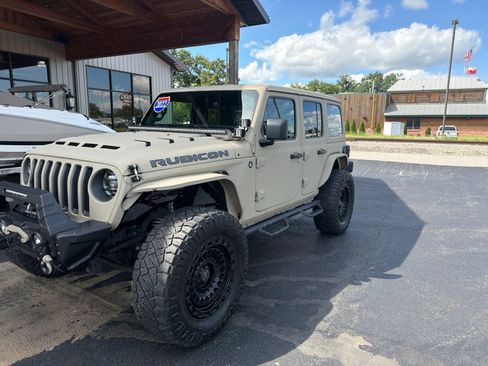 Used 2022 Jeep Wrangler Unlimited Rubicon w/ Cold Weather Group AWD/4WD image 20